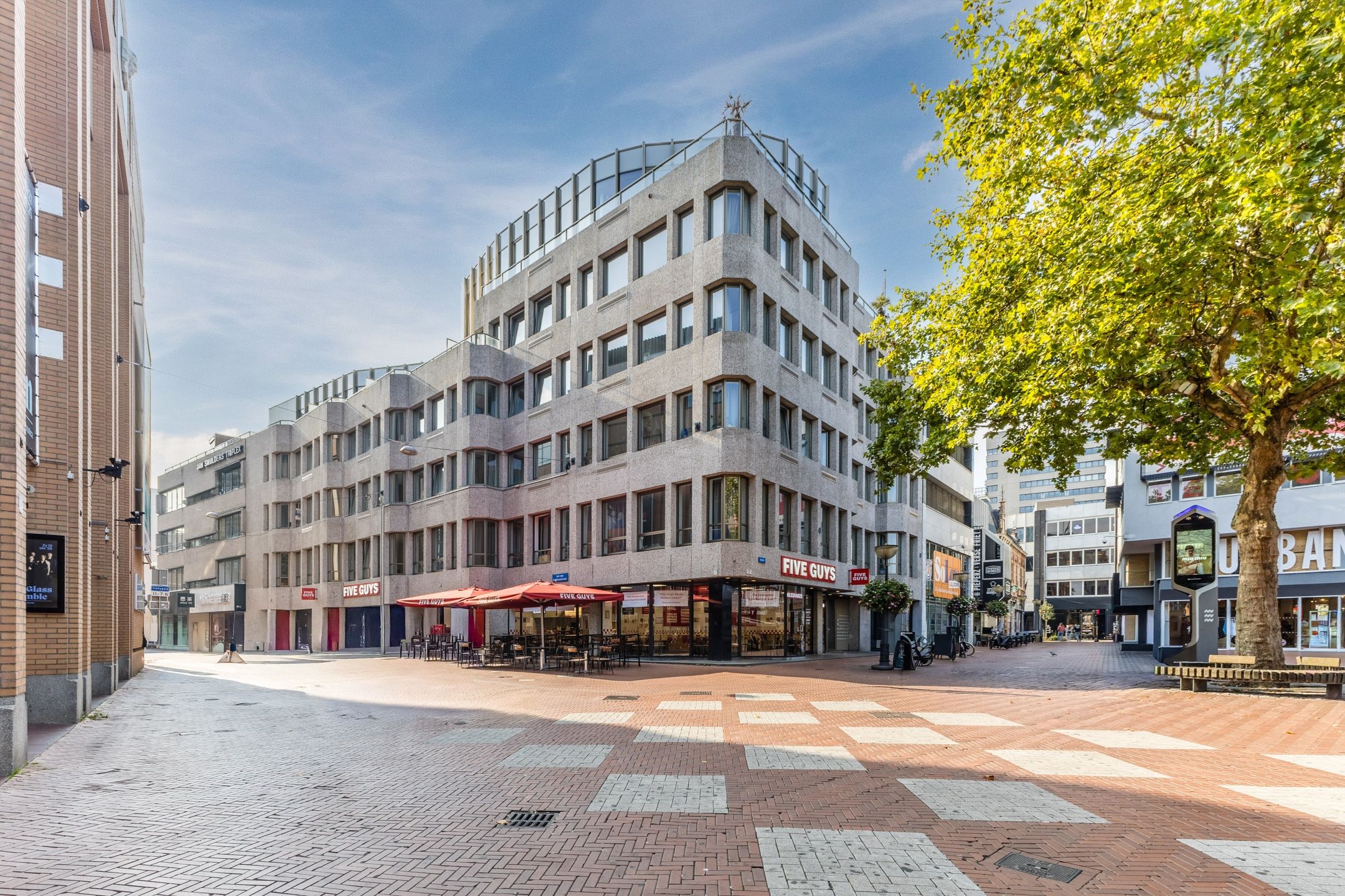 Buying a house in The Netherlands., Markt 17-K