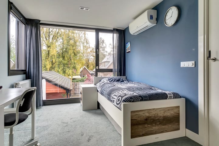 Photo 36 of Willemsstraat 59