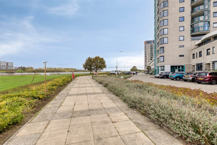 Foto 27 van Maasboulevard 48-J