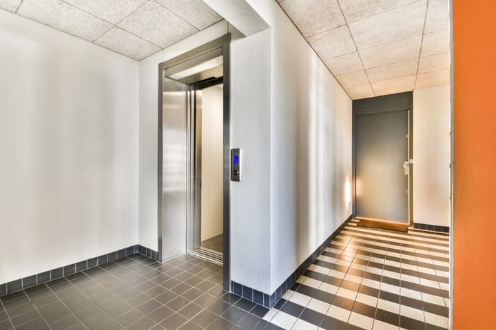 Foto 24 van Valkenburgerstraat 141