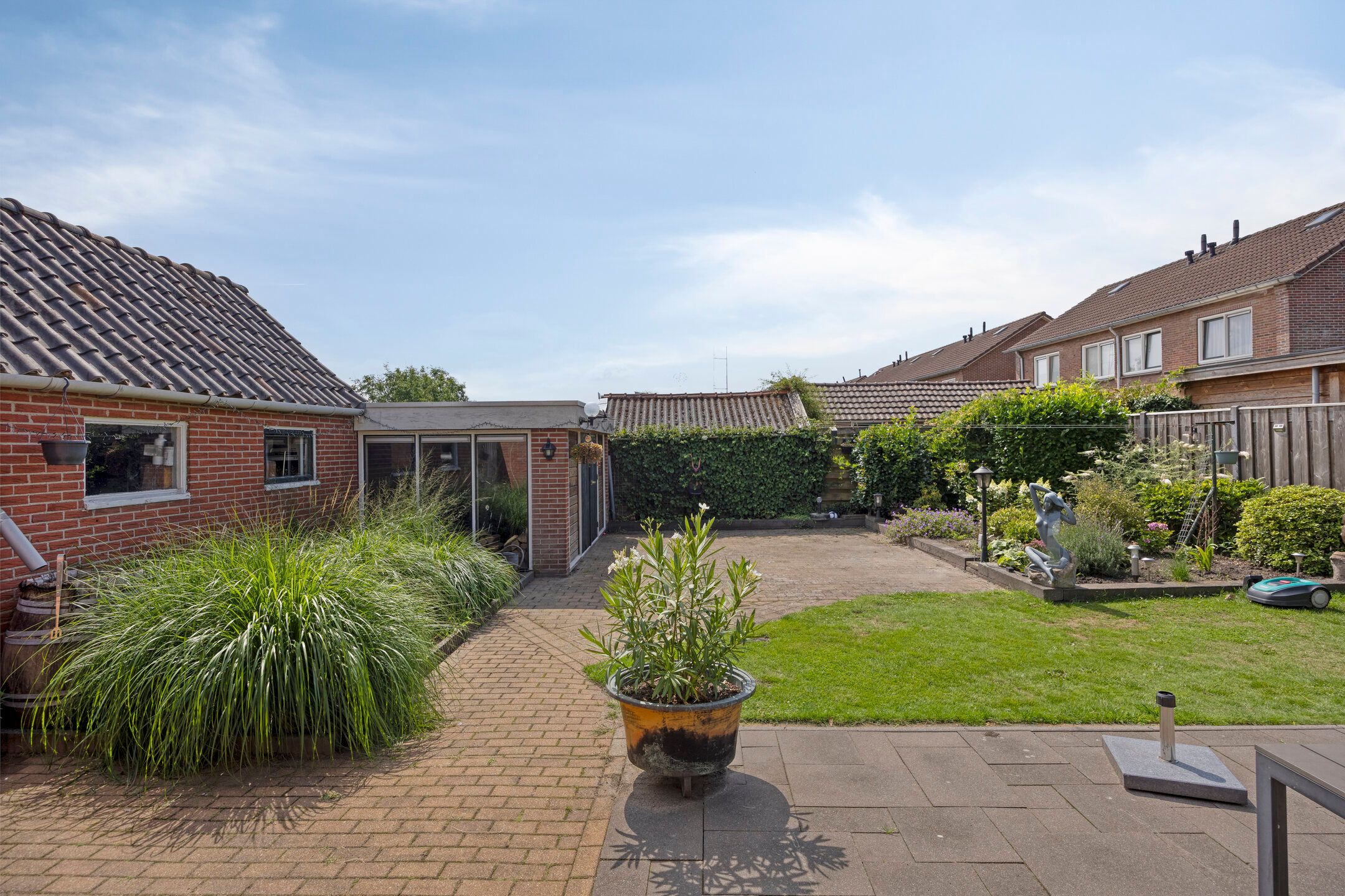 Foto 3 van Meidoornplein 13