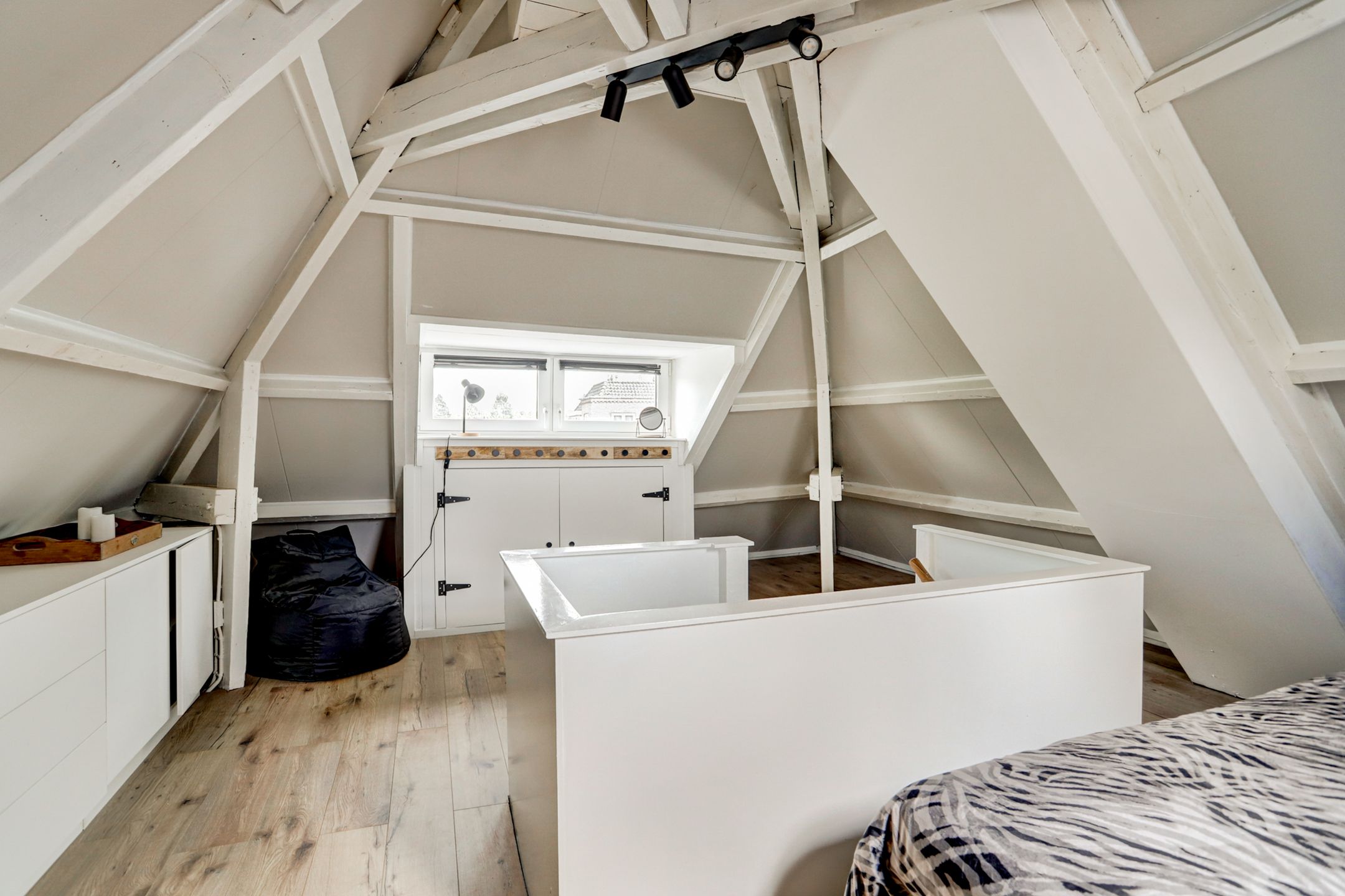 Foto 33 van Ringbaan-Oost 409