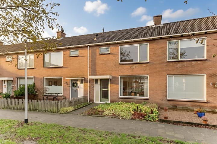 Foto 2 van Van Roozendaalstraat 14