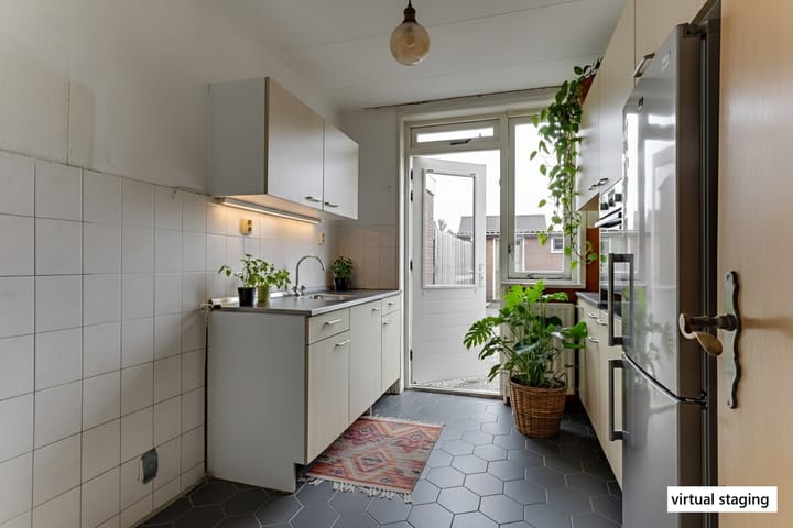 Foto 9 van Van Roozendaalstraat 14