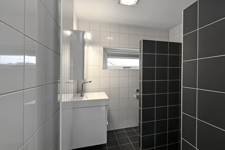 Photo 32 of Peregaard 16