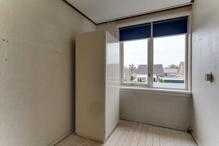 Foto 25 van Van Roozendaalstraat 14