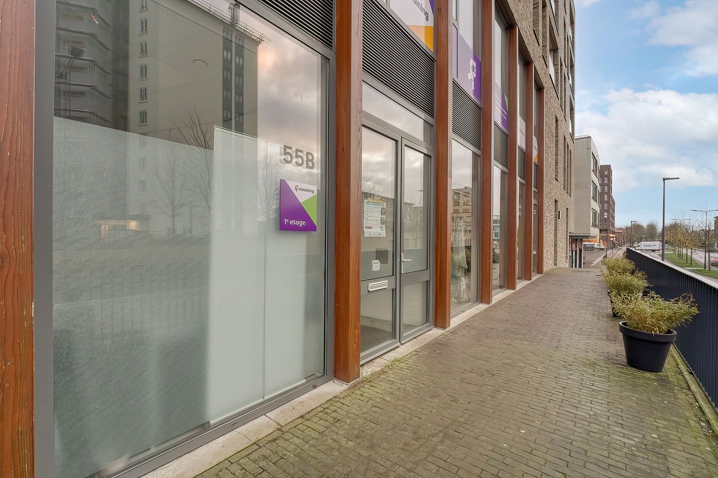 Bekijk foto 2 van Kooilaan 55