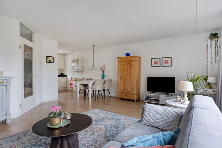 Photo 6 of Vechtensteinlaan 69