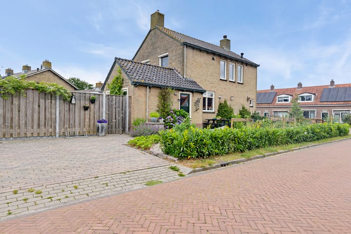 Photo 2 of Lege Leane 6