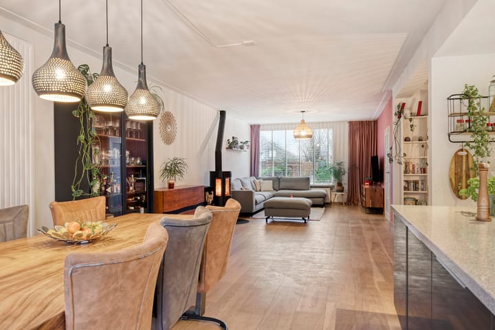 Foto 23 van Busweg 55