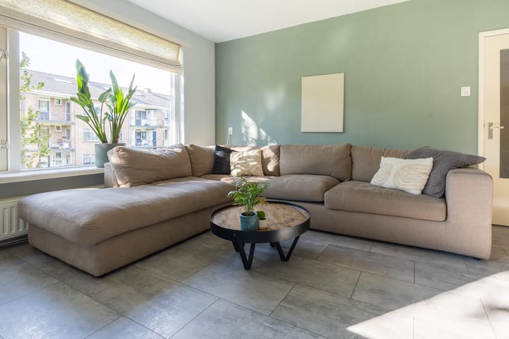 Photo 3 of Van der Doesstraat 3