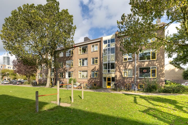 Photo 16 of Van der Doesstraat 3