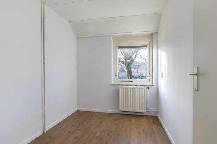 Photo 8 of Batinge 129