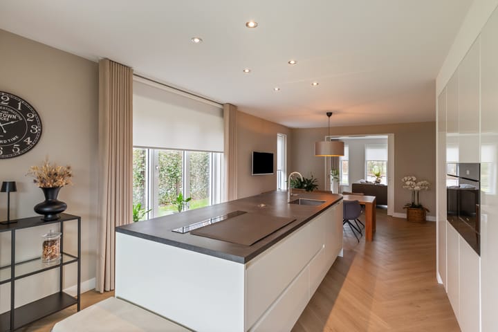 Foto 19 van Stationsweg 11-B1