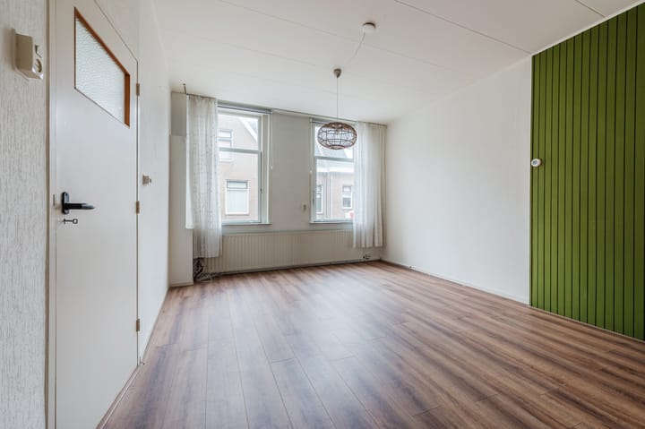 Photo 7 of Louwestraat 5-A