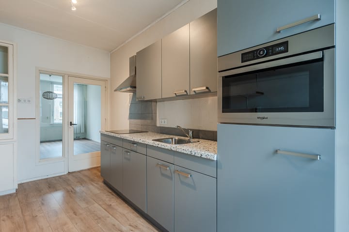 Photo 14 of Louwestraat 5-A