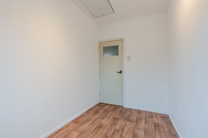 Photo 20 of Louwestraat 5-A