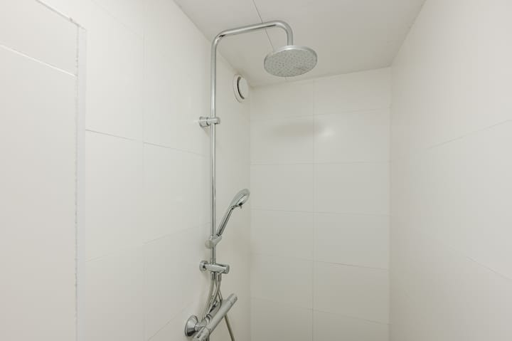 Photo 24 of Louwestraat 5-A