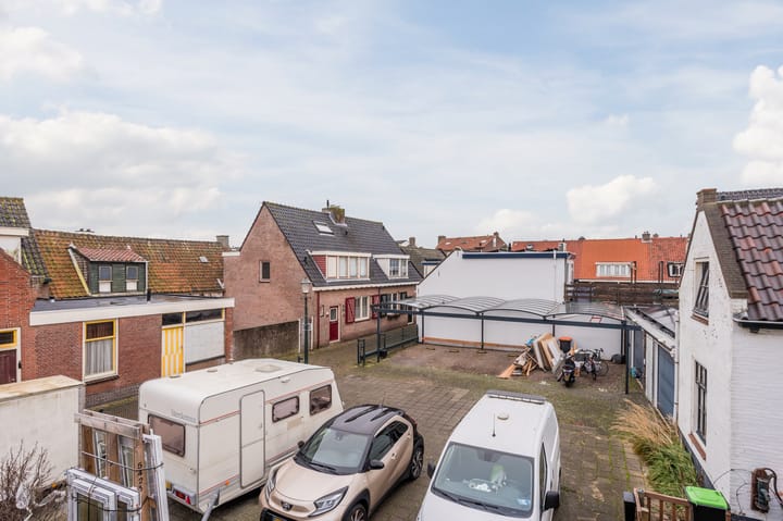 Photo 31 of Louwestraat 5-A