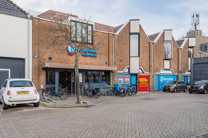 Photo 38 of Louwestraat 5-A