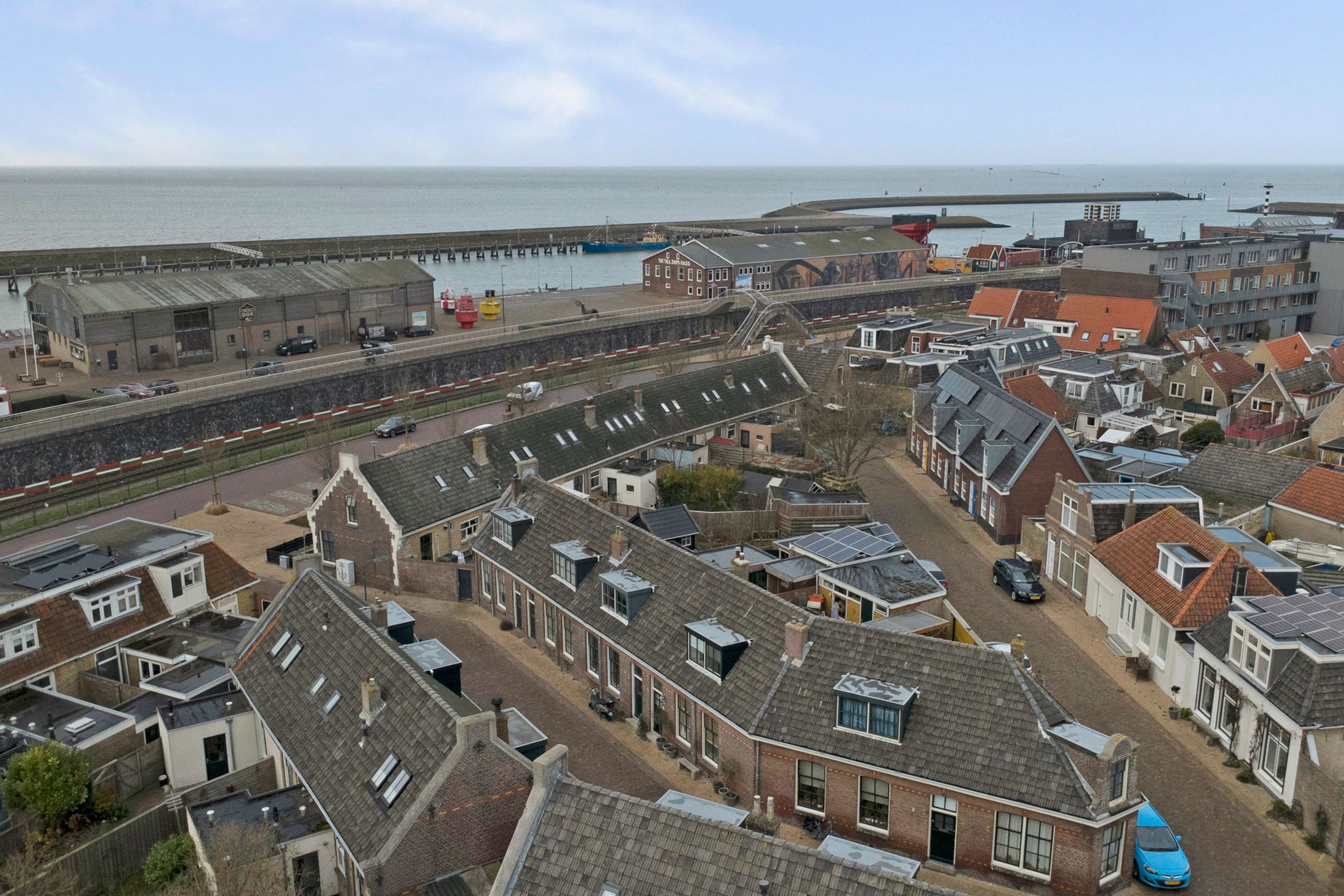 Photo 36 of Nutstraat 12