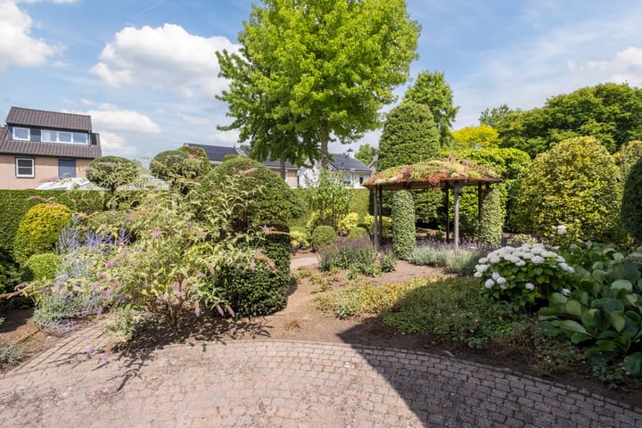 Foto 40 van Meidoornstraat 17