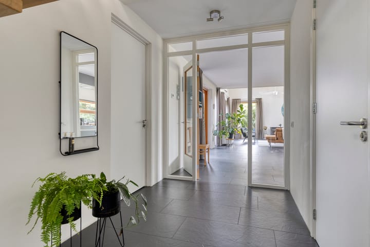 Foto 14 van Nienke van Hichtumweg 81