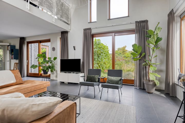 Foto 18 van Nienke van Hichtumweg 81