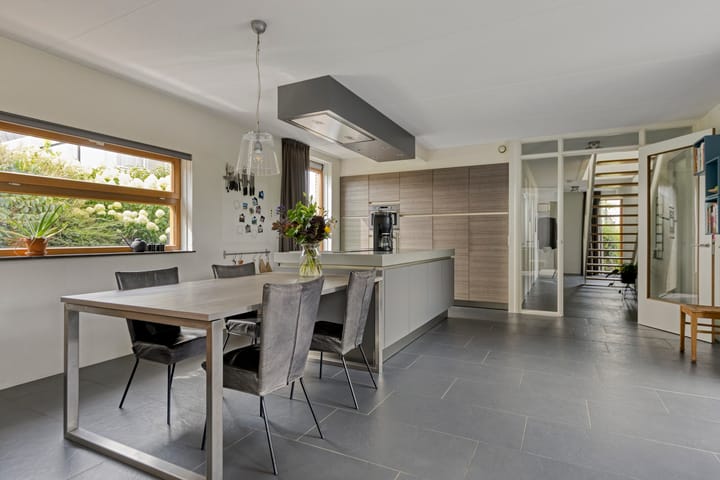 Foto 22 van Nienke van Hichtumweg 81