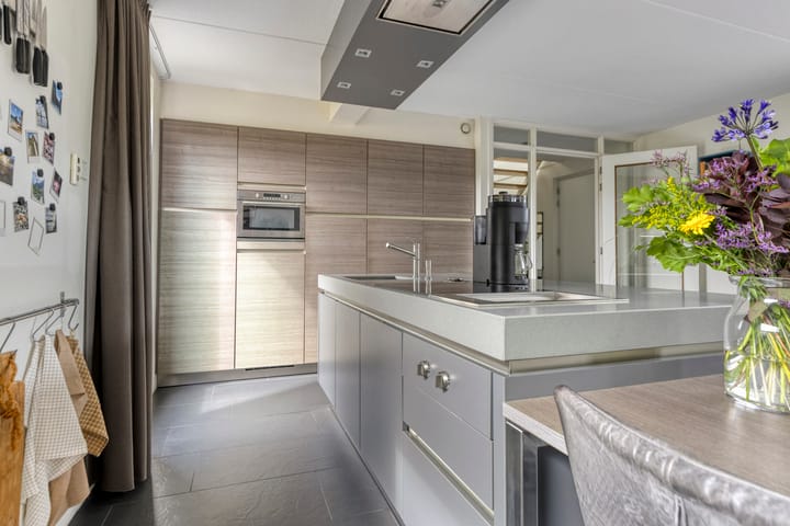 Foto 26 van Nienke van Hichtumweg 81