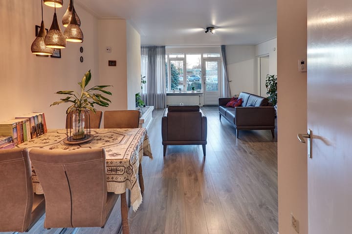 Foto 2 van Roos- en Doornhof 7