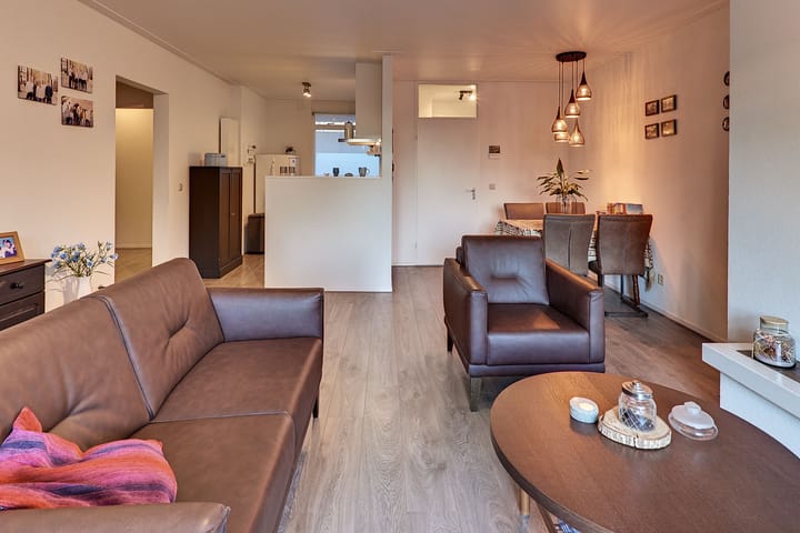 Foto 17 van Roos- en Doornhof 7