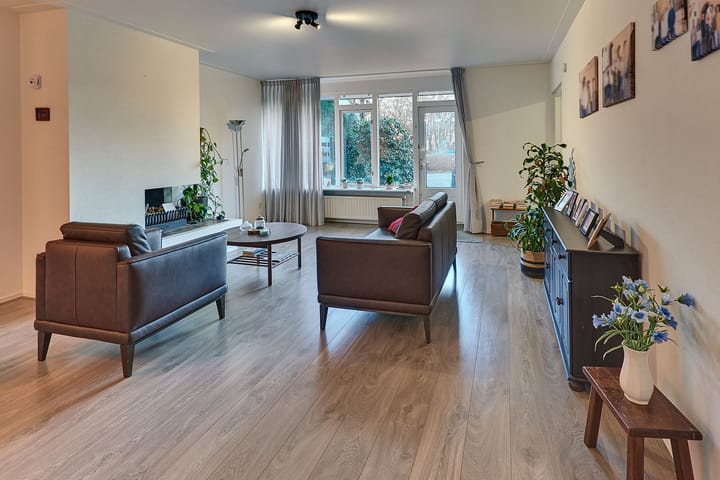 Foto 22 van Roos- en Doornhof 7