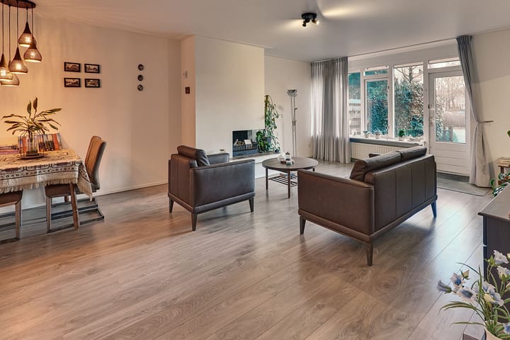 Foto 23 van Roos- en Doornhof 7