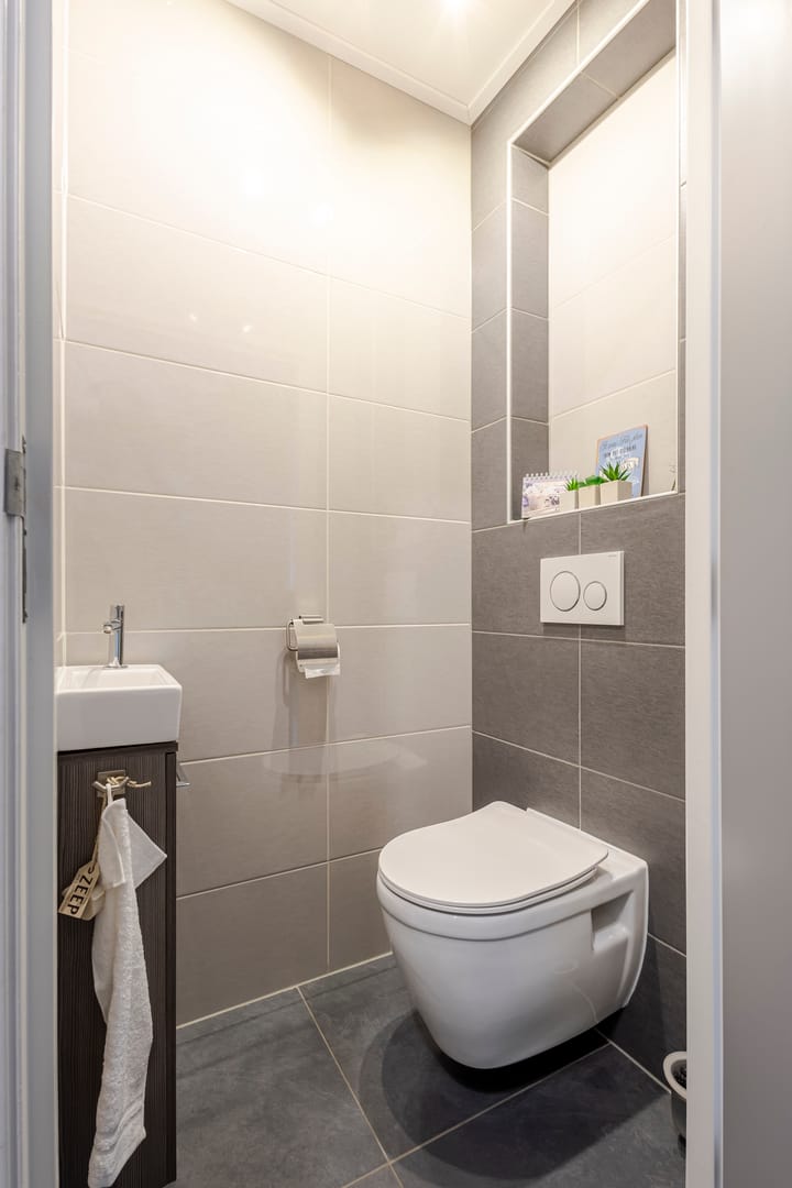 Foto 9 van Van Brederodestraat 66