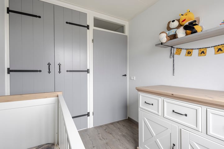 Foto 24 van Van Brederodestraat 66