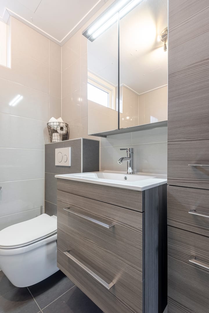 Foto 26 van Van Brederodestraat 66