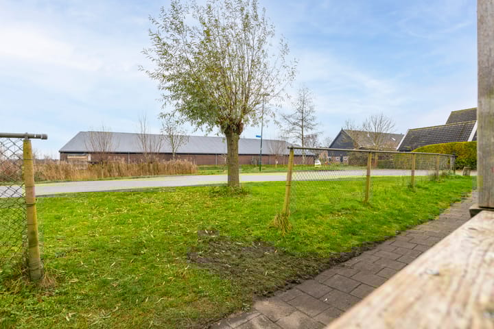 Foto 36 van Van Brederodestraat 66