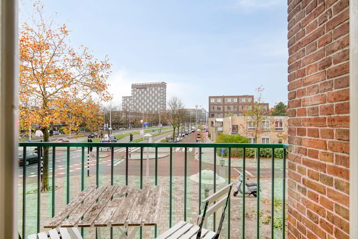 Foto 11 van Jan van Galenstraat 210-1