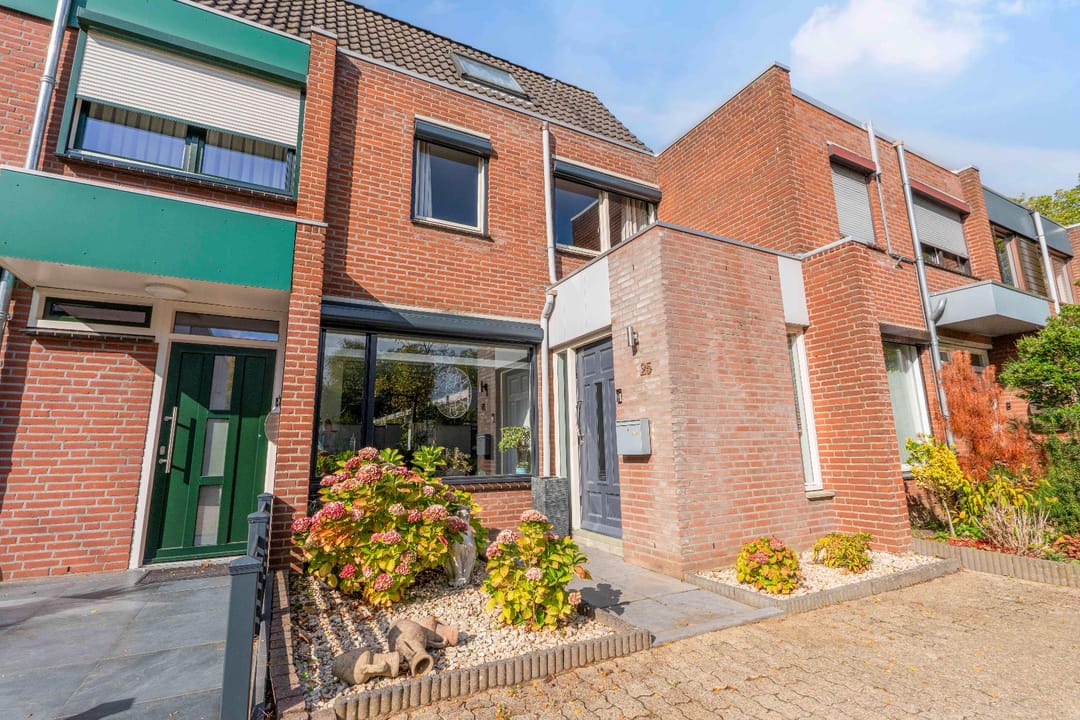 Foto 1 van Requesensstraat 25