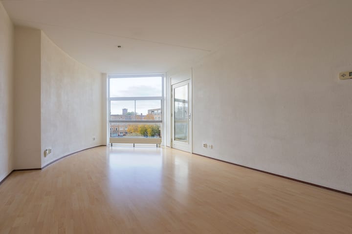 Photo 4 of Meerhuizenstraat 11-M