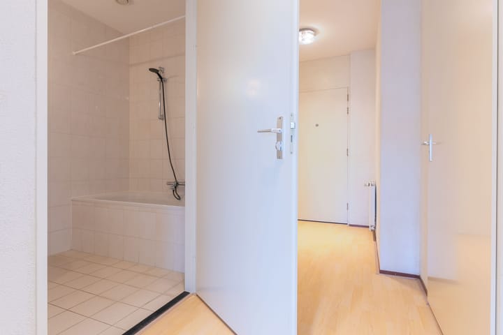 Photo 18 of Meerhuizenstraat 11-M