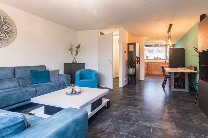 Photo 2 of Middenweg 102