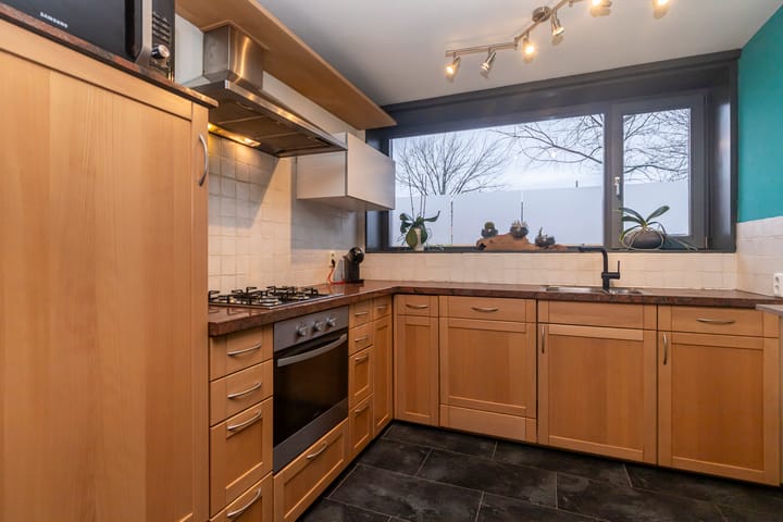 Foto 8 van Middenweg 102