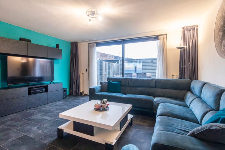 Foto 14 van Middenweg 102