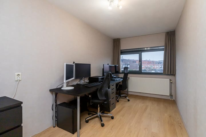 Foto 21 van Middenweg 102