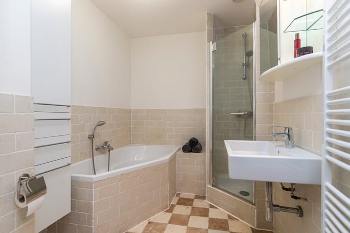 Foto 23 van Middenweg 102