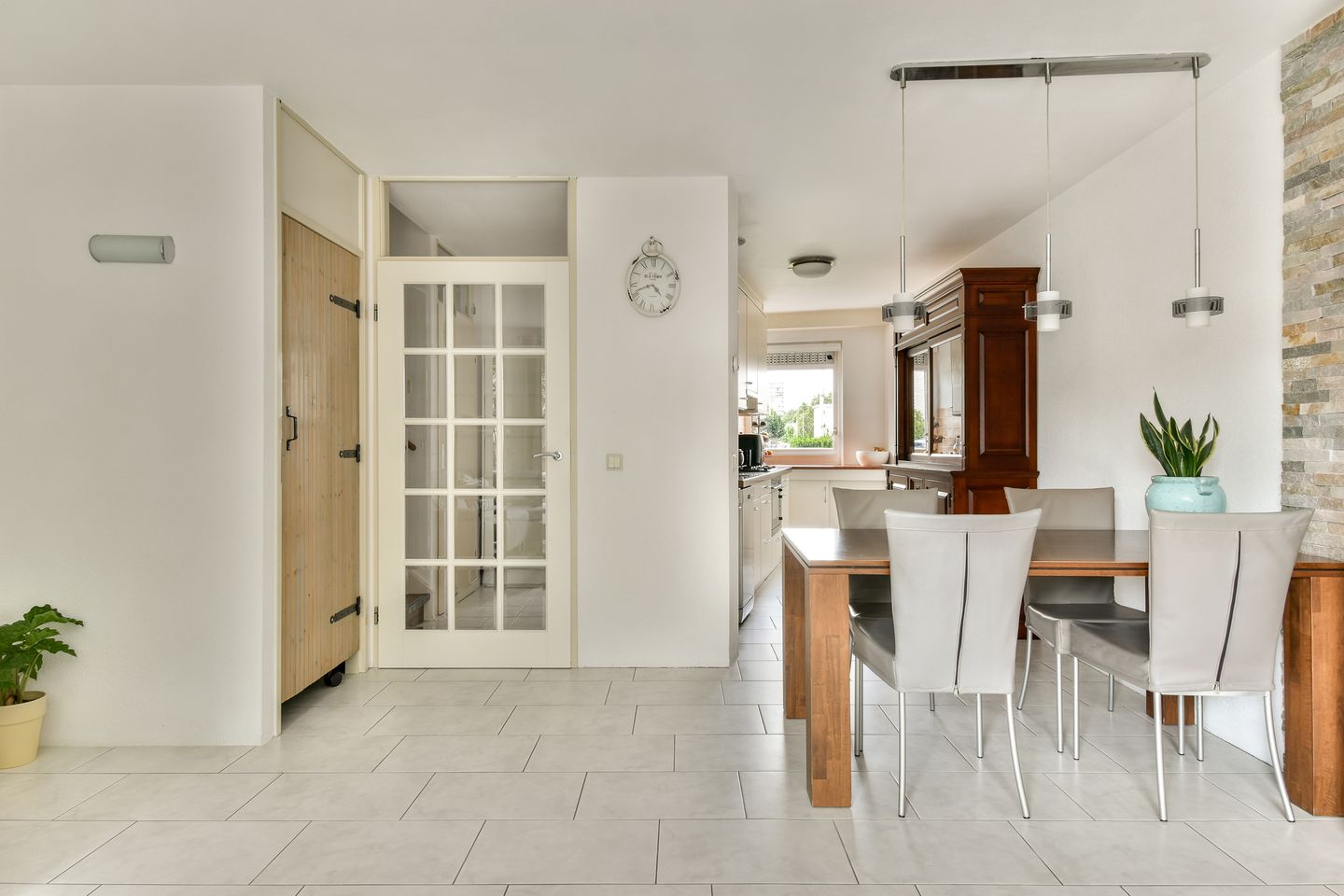 Photo 10 of Johanna Dekhuijzenstraat 18