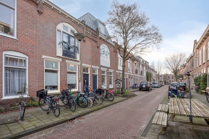 Photo 2 of Willemstraat 21-B