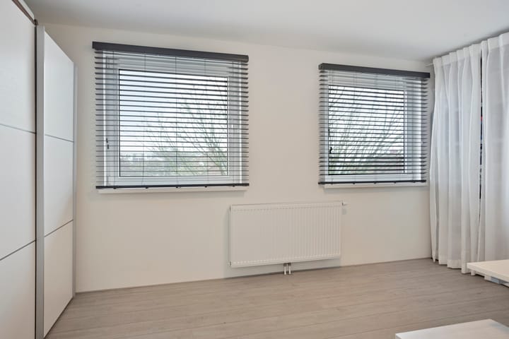 Photo 40 of J. Kruijverstraat 27